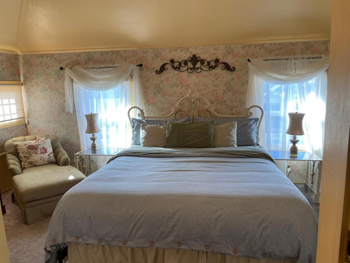 Country Inn Guesthouse Форт Браг Екстериор снимка